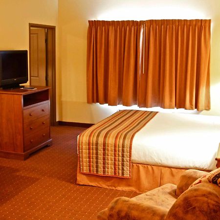 Arbuckle Lodge Gillette Room photo
